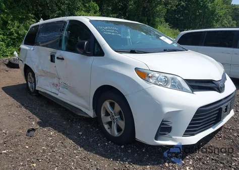 2019 Toyota Sienna L 7 Passenger z USA, uszkodzony, nr VIN 5TDZZ3DC8KS003117